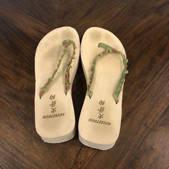 COPY - Rocket dog platform sandals with flower st… - Picture 1 of 3